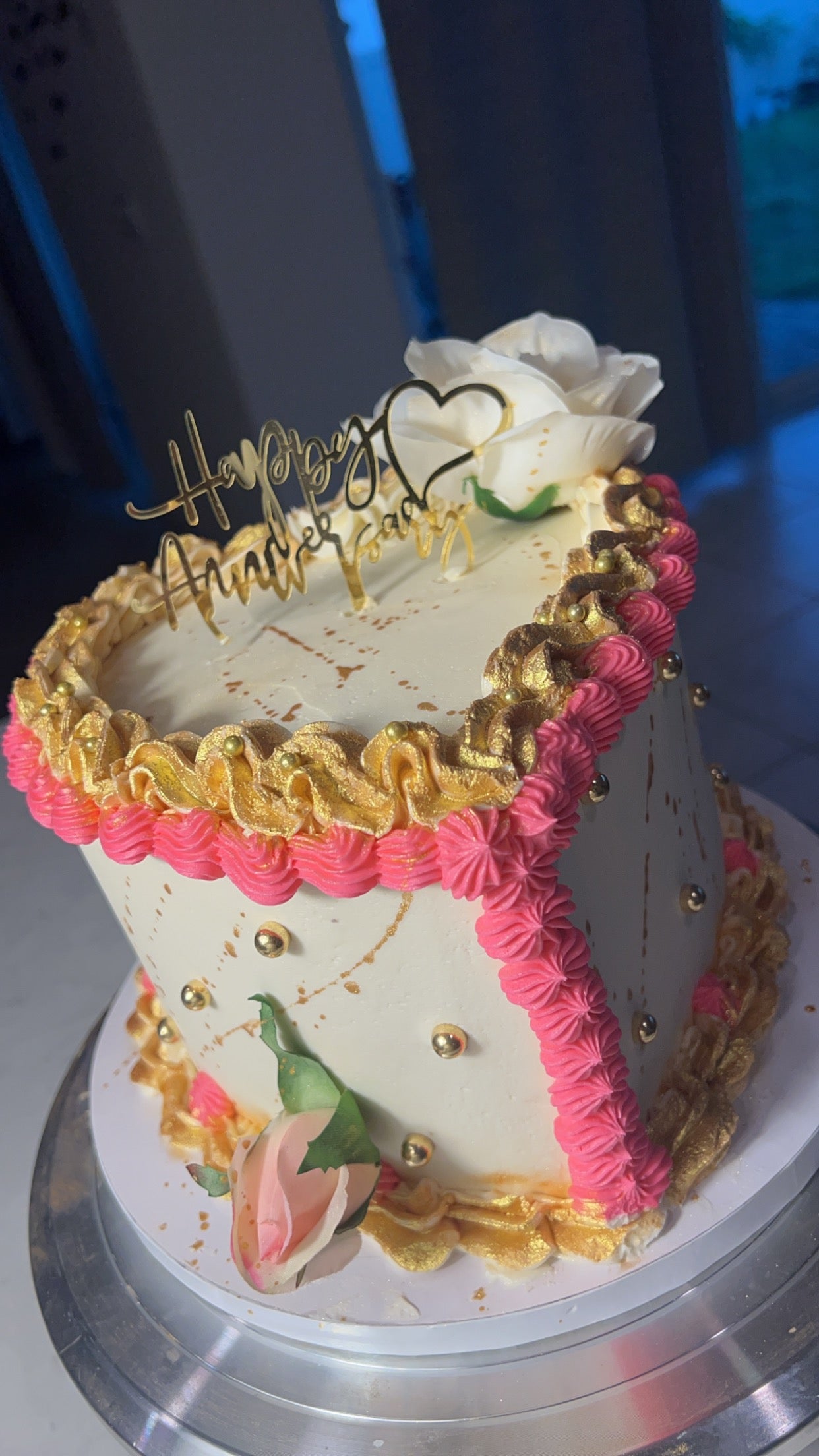 6in 2-layer Heart Shaped Cake